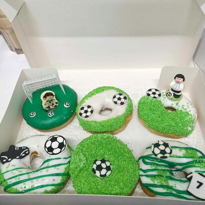 Donuts Voetbal Box - 6 stuks