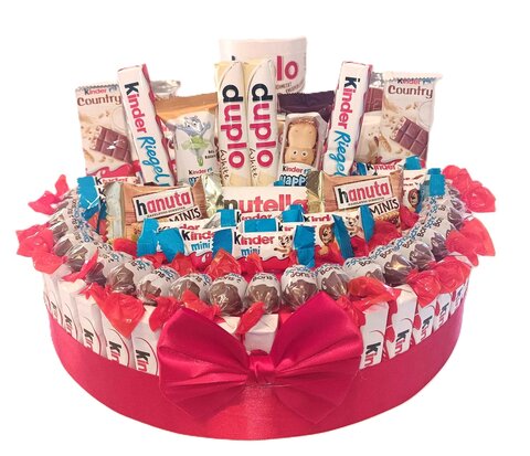 Snoeptaart 30cm met kinder chocolade en Nutella koekjes