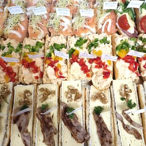 Open belegde receptie broodjes